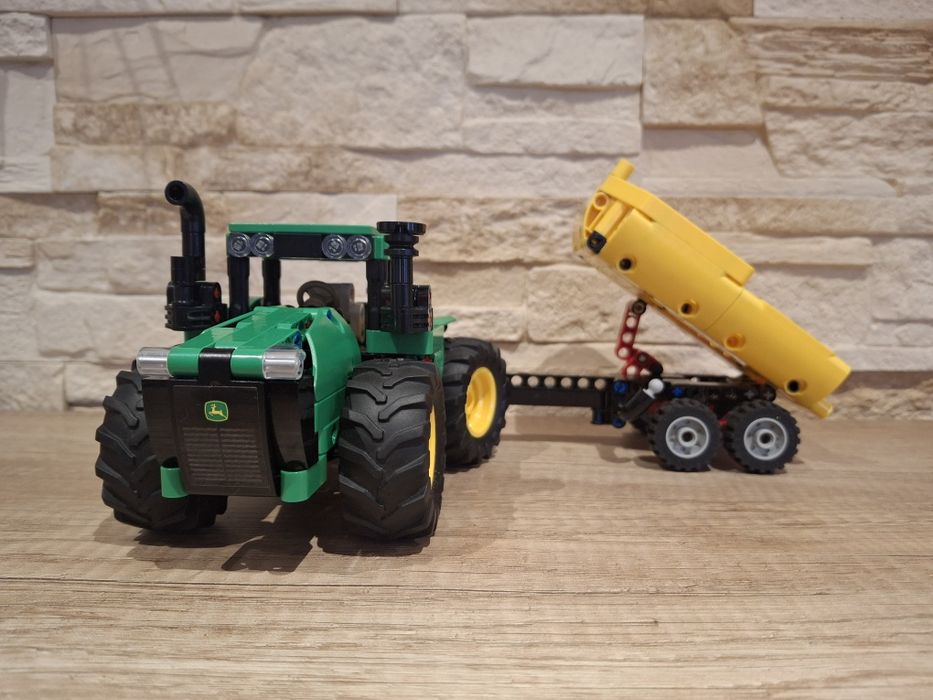 Lego Technic 42136 Traktor John Deere