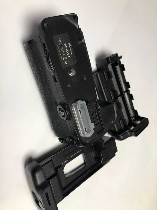 Батарейный блок Nikon BP-D11 для Nikon D7000 и MK-D7100 Nikon D7100