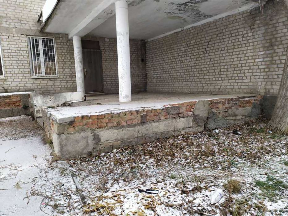 Будівля 3883,9 м2, 0,4 га, Коростень, вул Сергія Кемського 69