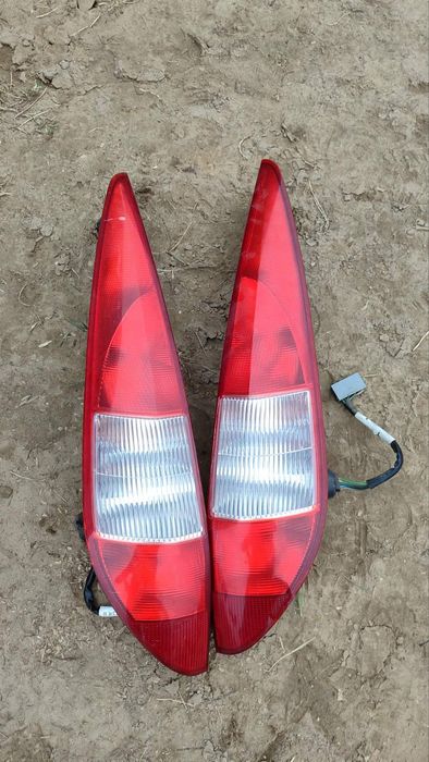 Фонарь задній  Ford Mondeo III Mk3 універсал Форд Мондео мк3