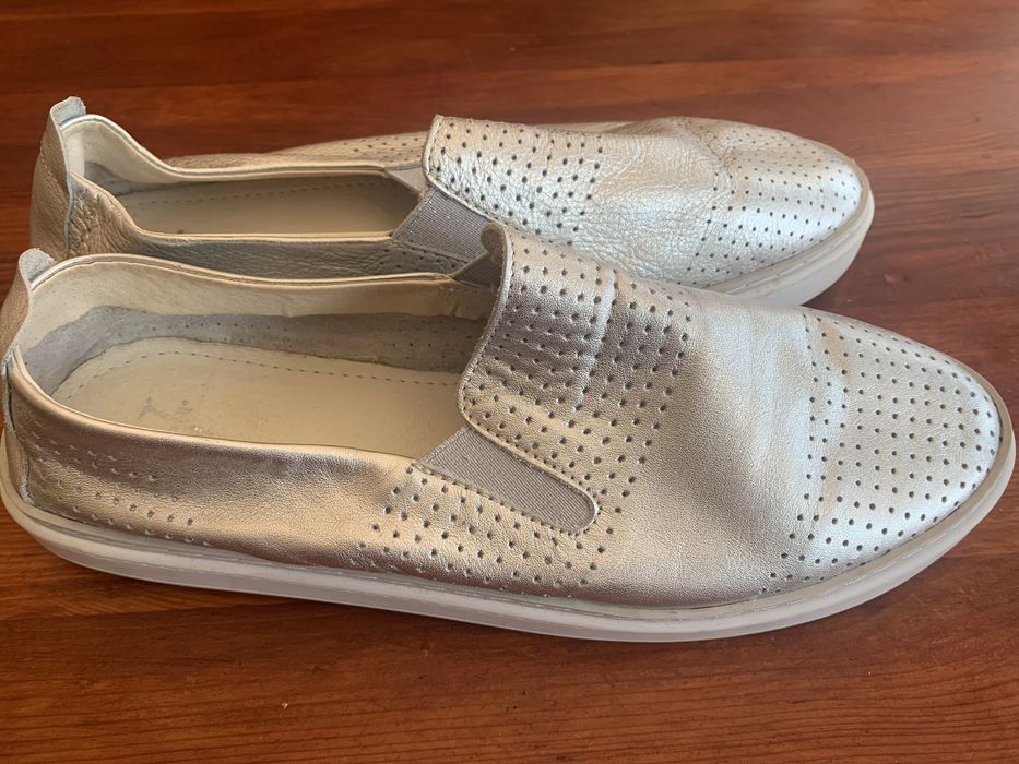 Srebrne skórzane espadryle