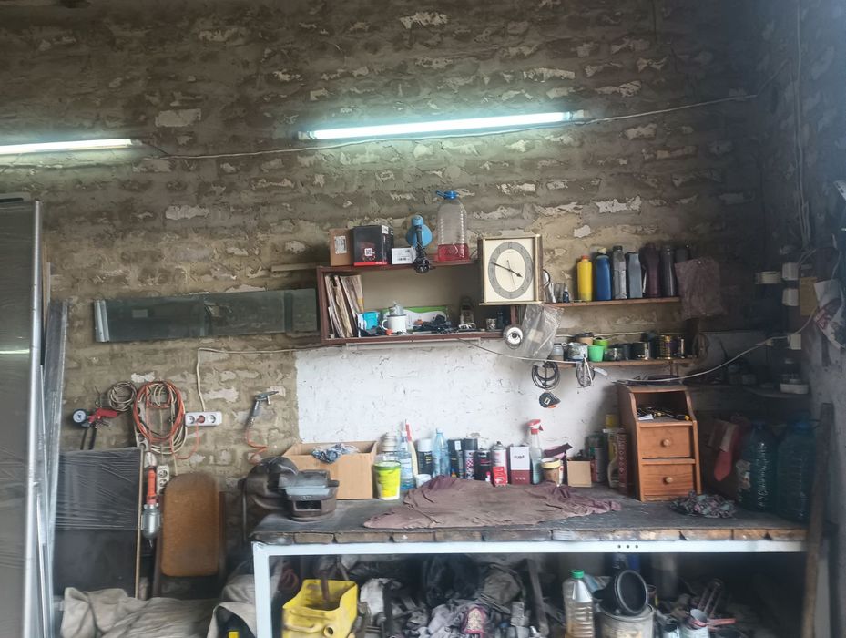 Продам великий гараж