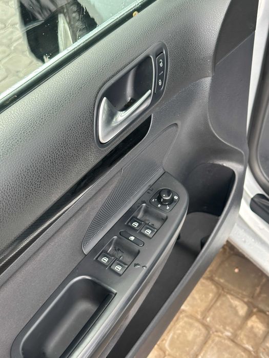 Продам Volkswagen Golf 2010 рік можлива розстрочка,кредит,обмін!