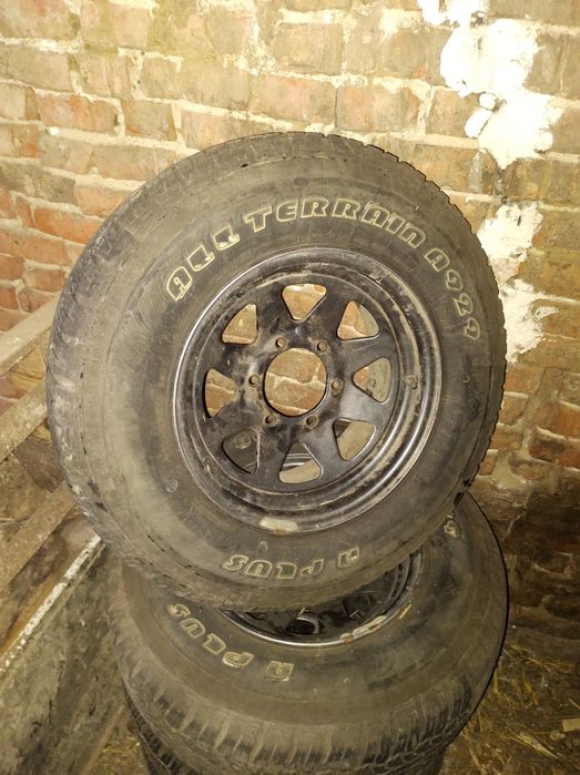 Колеса 225 75 Р15 6 139,7