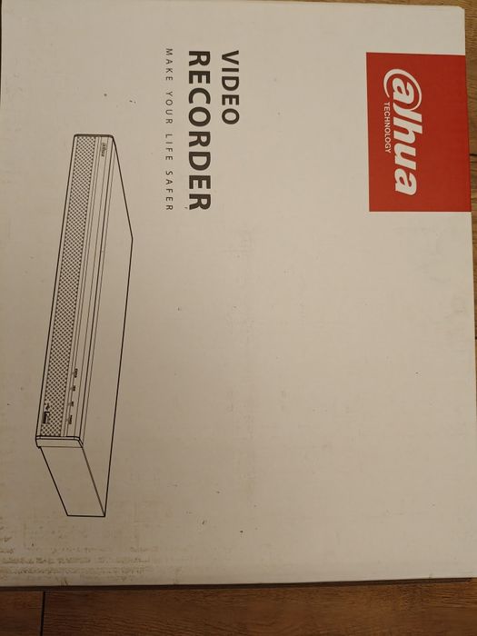 Sprzedam Rejestrator NVR4216-4KS2