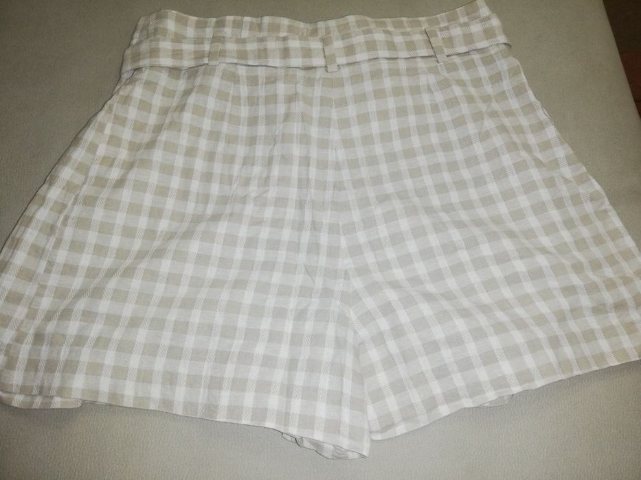 Calções bege da Zara