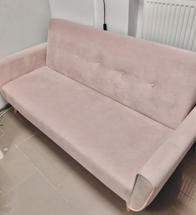 Kanala sofa rozkladana pudrowy roz  welur do spania na poczekalnie