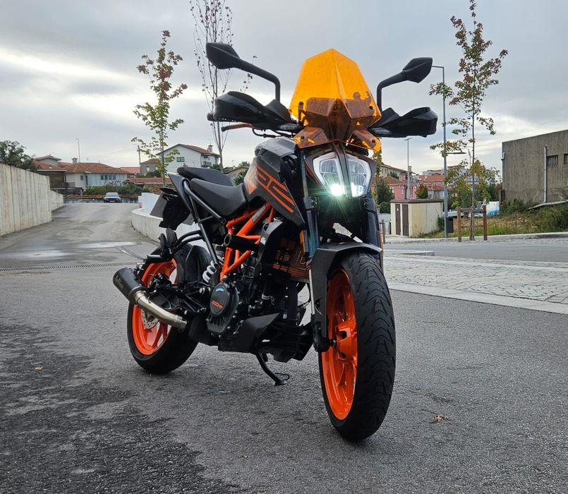 KTM duke 125 2023
