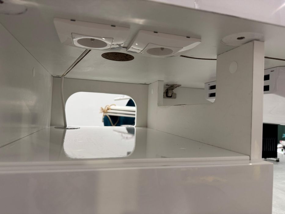 Biurko kosmetyczne Afinia z pochłaniaczem Afinia NDC 2000-stan bdb!