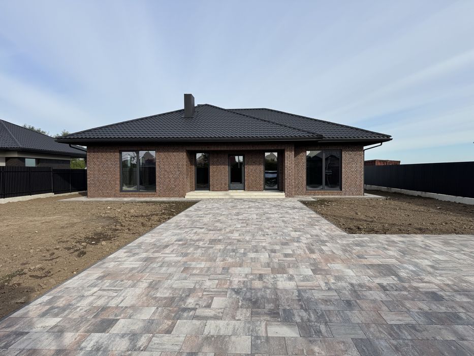 Елітний Будинок з клінкерної цегли  Луцьк- с.Тарасове