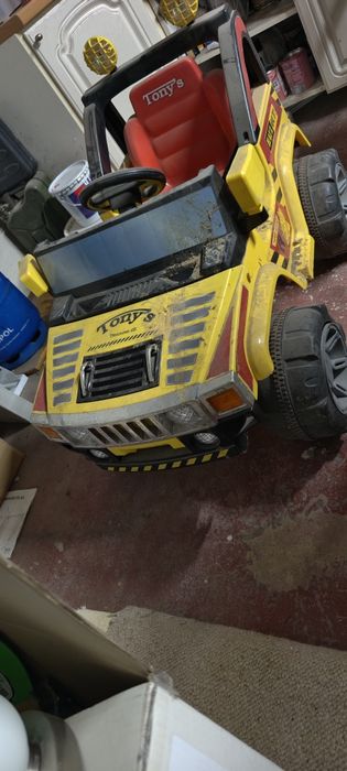 Samochód elektryczny dziecięca terenówka