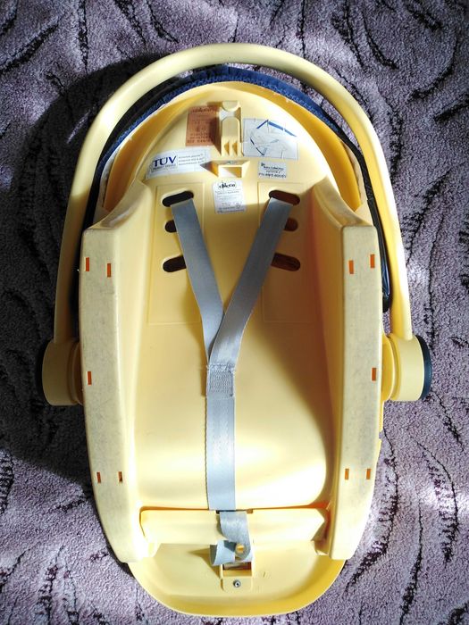 Fotelik samochodowy Chicco 0+