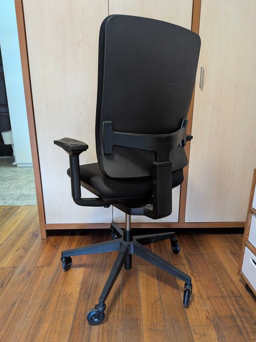 Cadeira Ergonómica Steelcase 32 Seconds (Estilo Herman Miller / Leap)