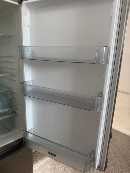 Sprzedam lodówkę