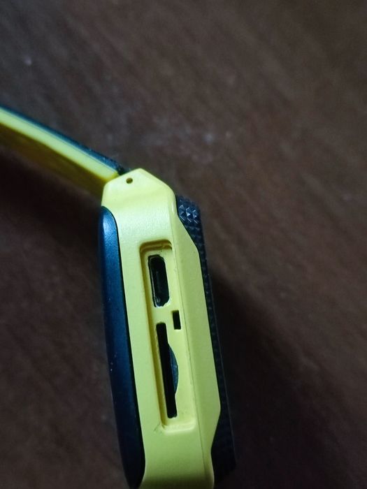 Продам часы под сим карту