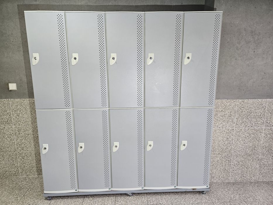 Conjunto de 10 cacifos em PVC