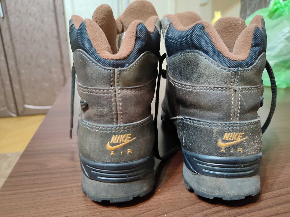 Женские ботинки Nike AIR Hiking обмен на марки или продам за 490 грн