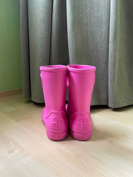 Продаю чоботи дощрві