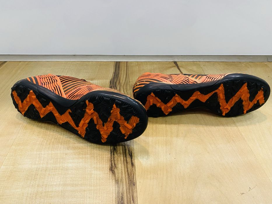 Turfy Adidas Nemezis 38