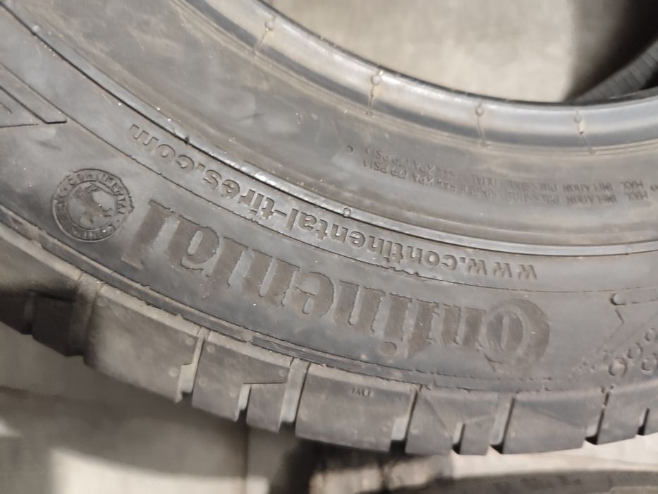 Pneus 195/75r16C Continental ocasião