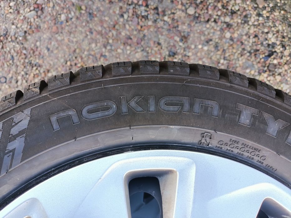 Koła zimowe jak nowe Opel Astra 8mm 2023r 205/55R16 z czujnikami ciśni