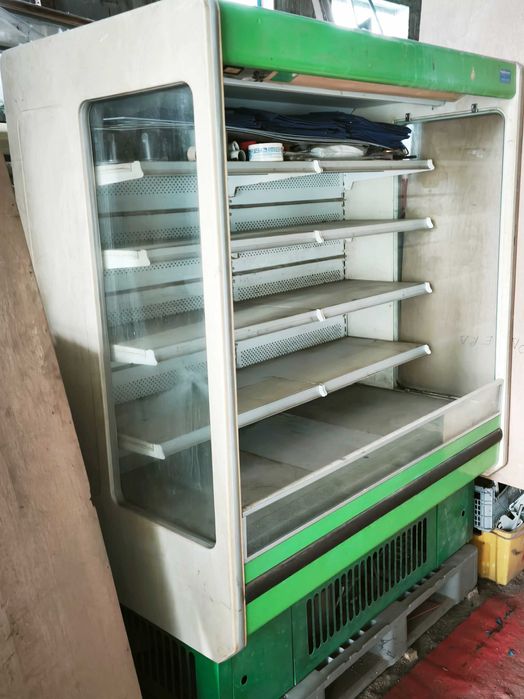 Vitrine de frio484323737605908481