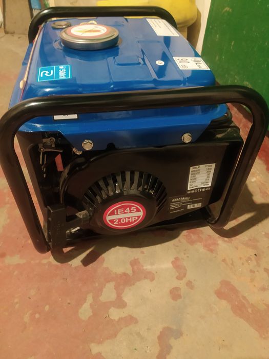 Продам бензо гениратор