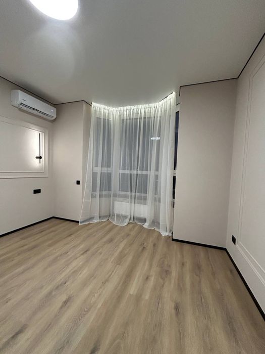 Велика однокімнатна квартира з ремонтом в ЖК Гранд Бурже