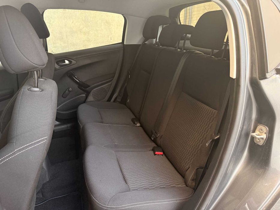 Peugeot 208 1.2 PureTech Style - desde 89€/mês