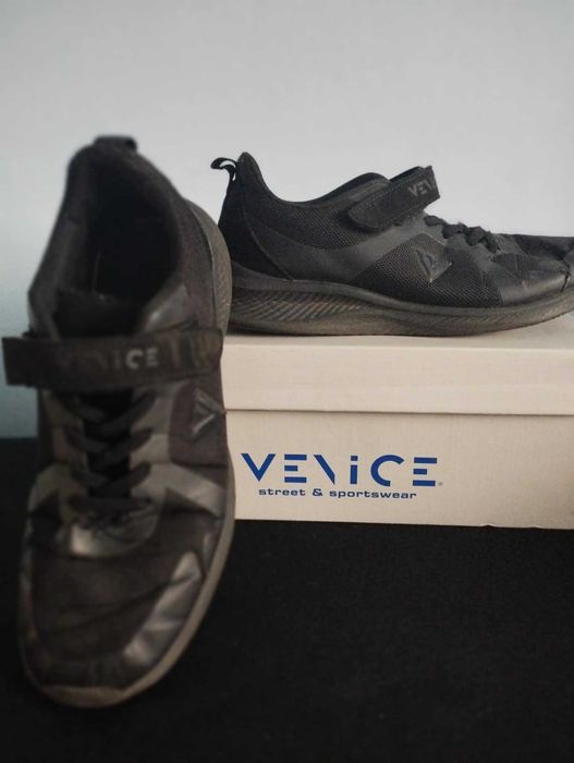 Buty chłopięce czarne rozmiar 39