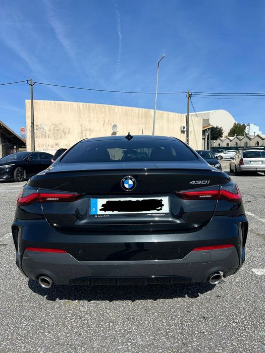 BMW 430i Coupé com Pack M