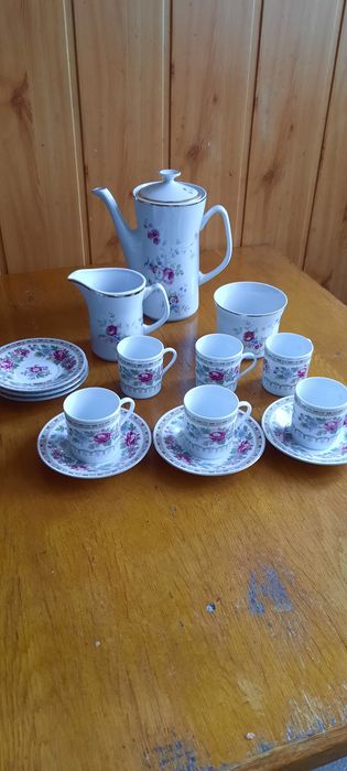 Porcelana. Serwis kawowy dla 6 osób