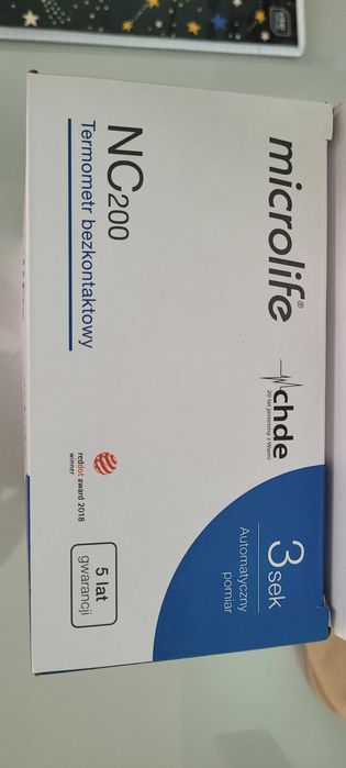 Termometr eletroniczny przykładany do czoła