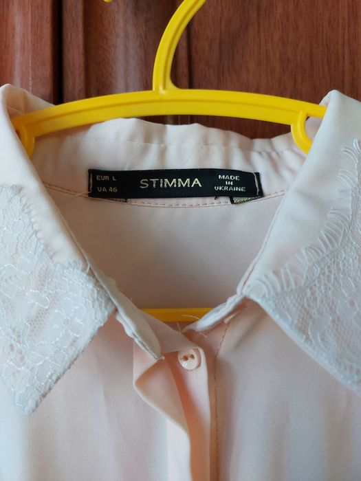 Рубашка в офіційному стилі