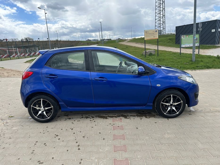 Samochód Mazda 2