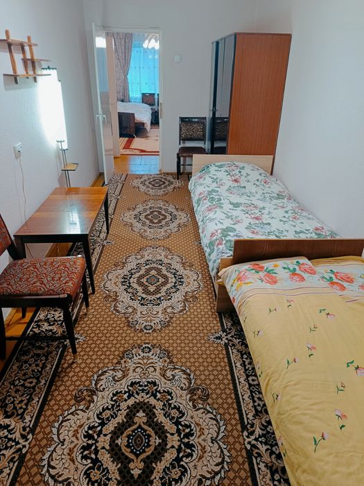 2-кім (4 окремі ліжка) ЦЕНТР/ВОКЗАЛ 5хв // Подобово