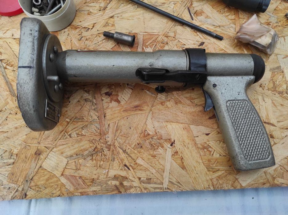 Osadzacz do Kołków GROM Wifama Tapicerski StaraKołkownica PRL