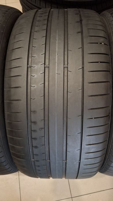 Шини літо Pirelli PZero (PZ4) 275/40 R21 315/35 R21
Pirelli PZero