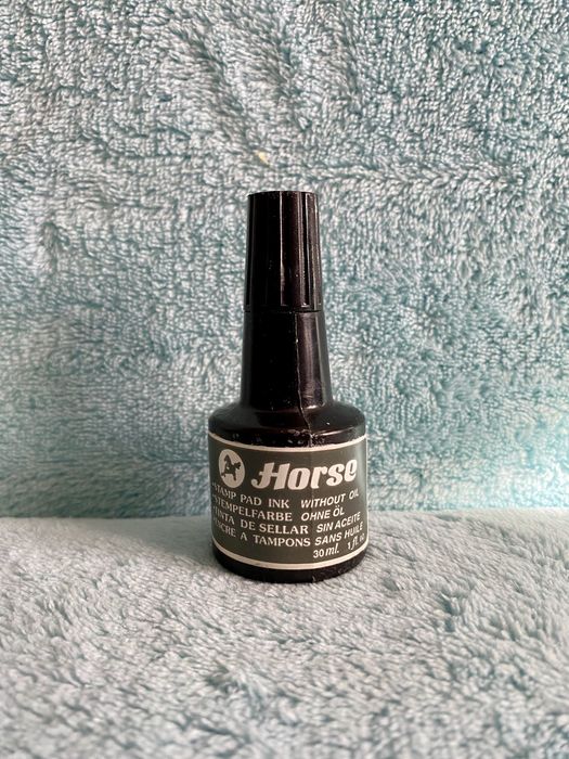 Czarny tusz do pieczątek Horse 30 ml atrament