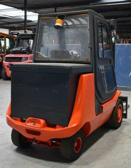 Empilhador Elétrico Linde e35P