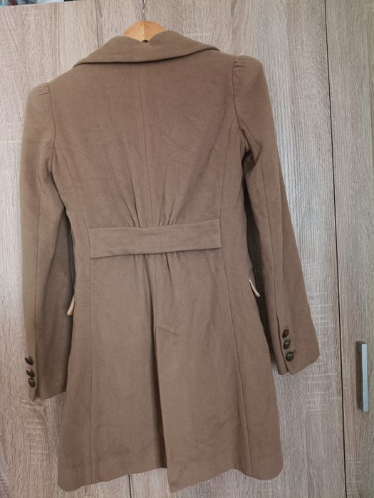 Płaszcz damski Guess S  (80 % wełna)