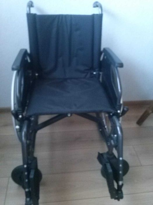 sprzedam wózek inwalidzki Vermeiren D200