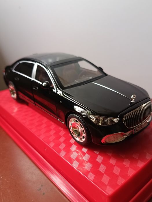 Модель Mercedes -Maybach S-Klasse (S 680) 1/24