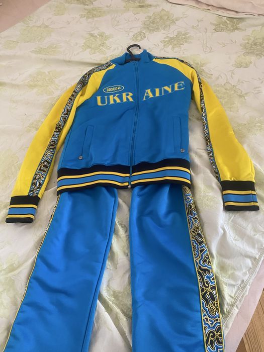 Спортивный костюм