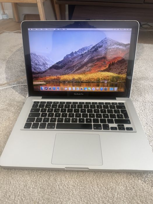 MacBook Pro 13,3” Mid 2010 | 2.4 GHz | 4GB RAM | 500GB