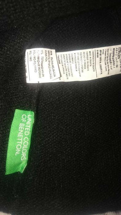 Классная шапочка шапка BENETTON из мягкой шерсти