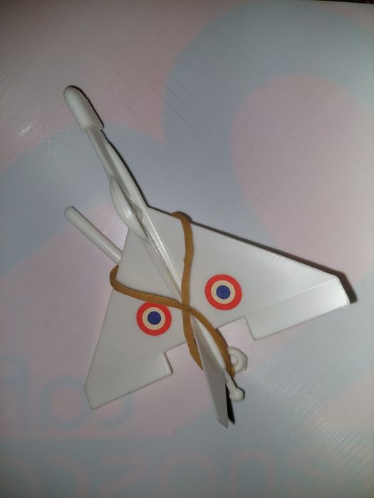 Avião antigo ribeirinho