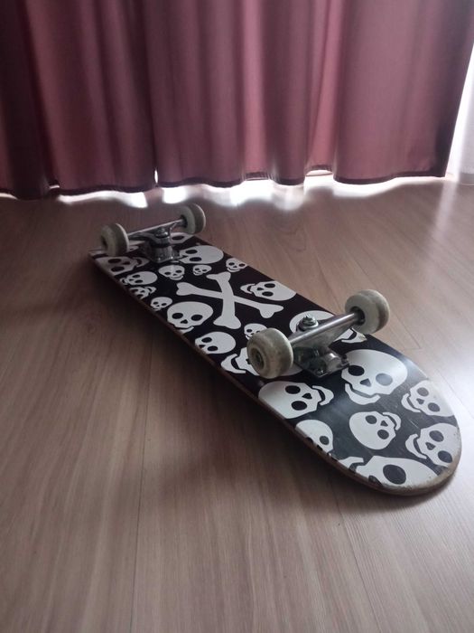 Sprzedam deskorolkę (skateboard)