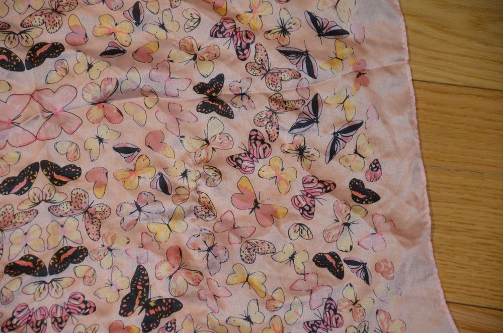 chusta/apaszka 100% Silk 49x50 motyle