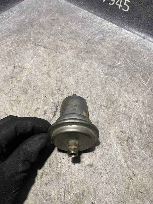 Гідроакумулятор тиску палива Mercedes-Benz A0004760521 / 0438170035